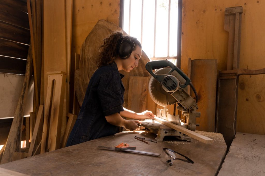 woman-working